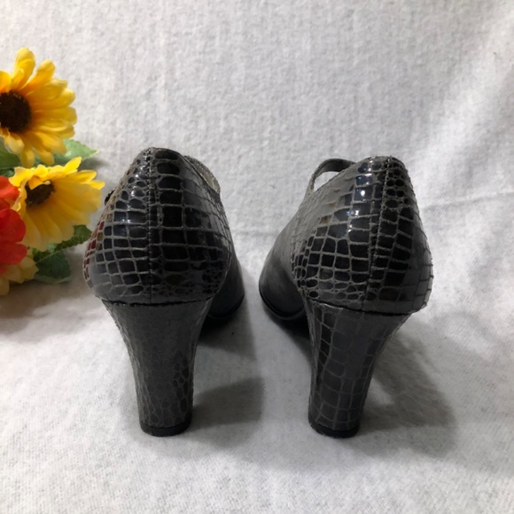 Gray Suede/Croc Heeled Mary Jane Pumps - Picture 4 of 16